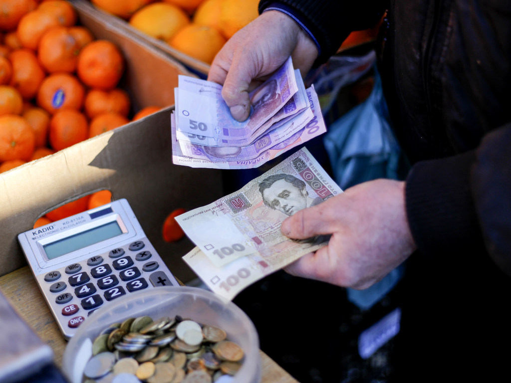 Эксперт: Инфляция постепенно «съест» увеличенную зарплату украинцев