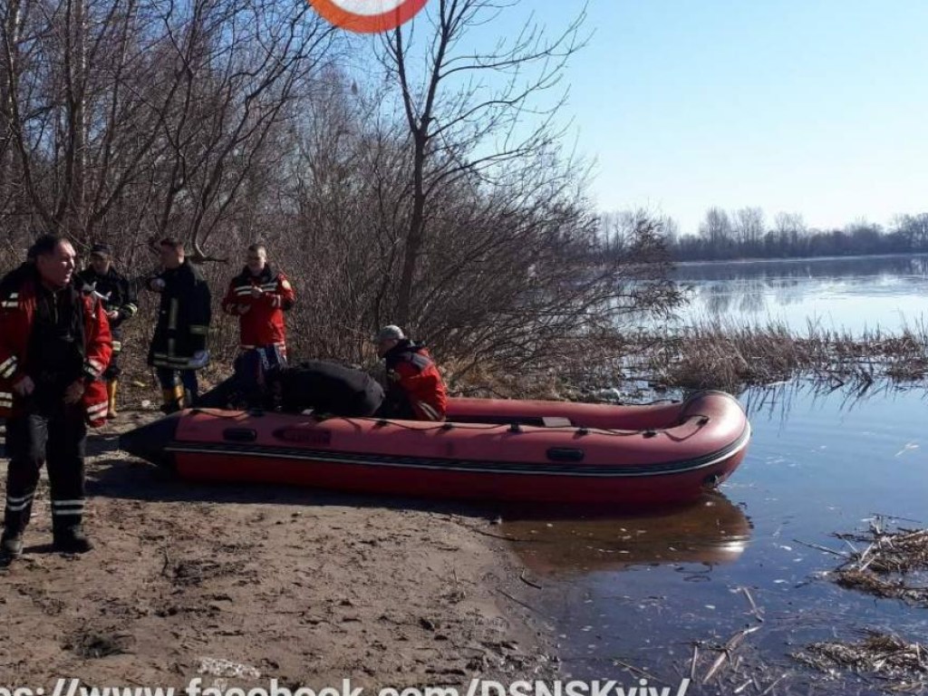 Водолазы нашли тело второго мужчины, утонувшего возле острова Жуков в Киеве