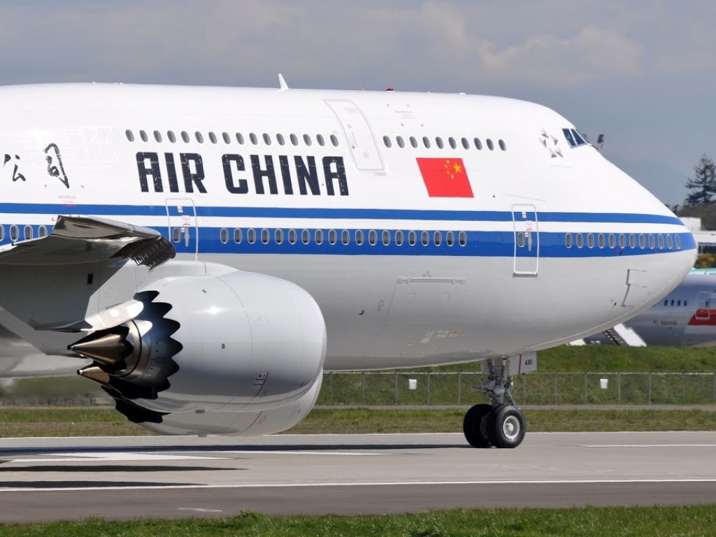 В китайском самолете на стюарда напал пассажир с шариковой ручкой