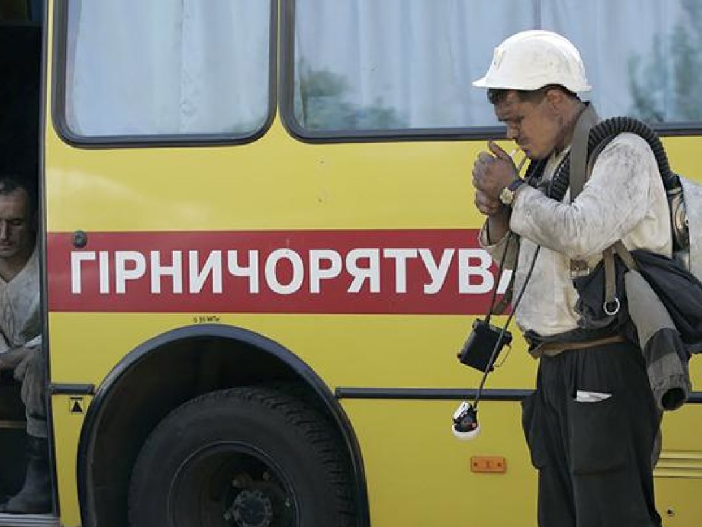 На шахте в Донецкой области произошел взрыв, 7 горняков пострадали