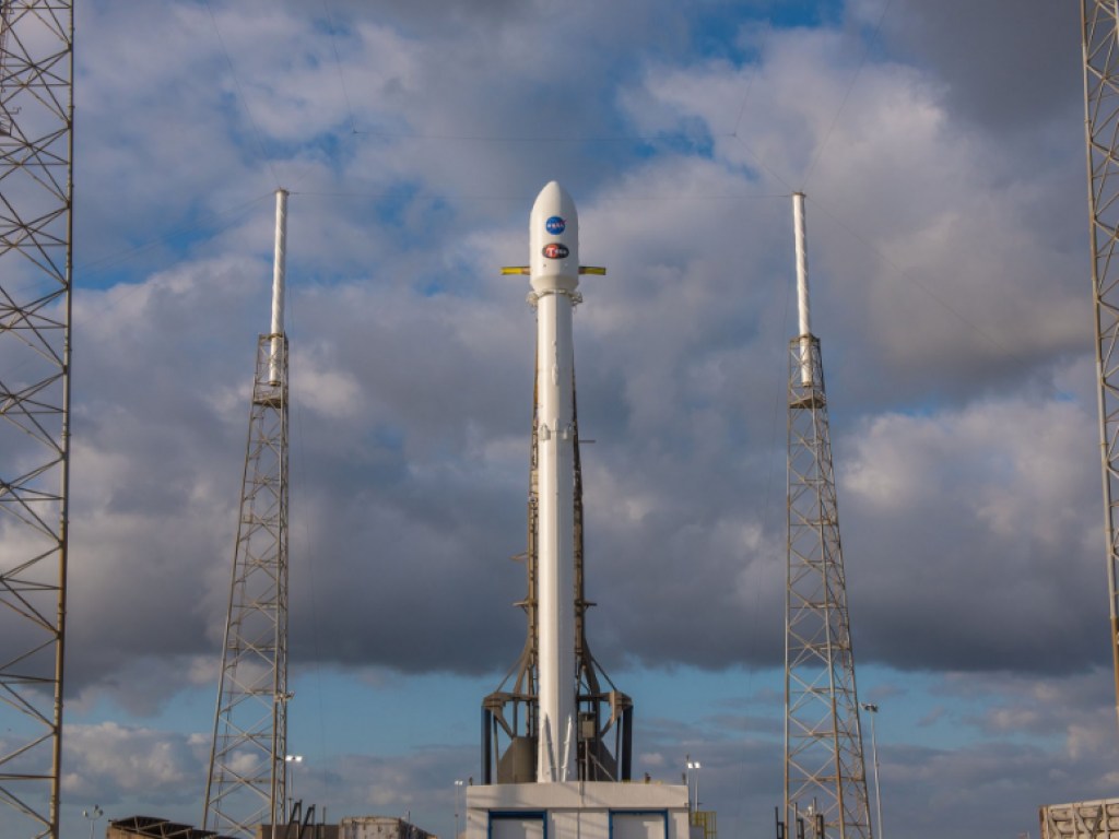 SpaceX запустила телескоп для поиска пригодных для жизни планет