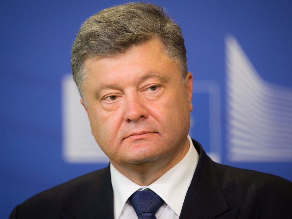 Порошенко предложил Раде лишить гражданства жителей Крыма, участвовавших в российских выборах