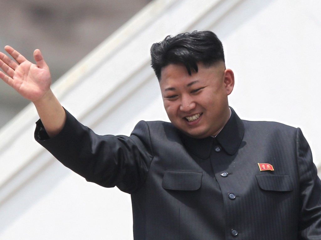 Между Ким Чен Ыном и президентом Южной Кореи установили прямую телефонную связь