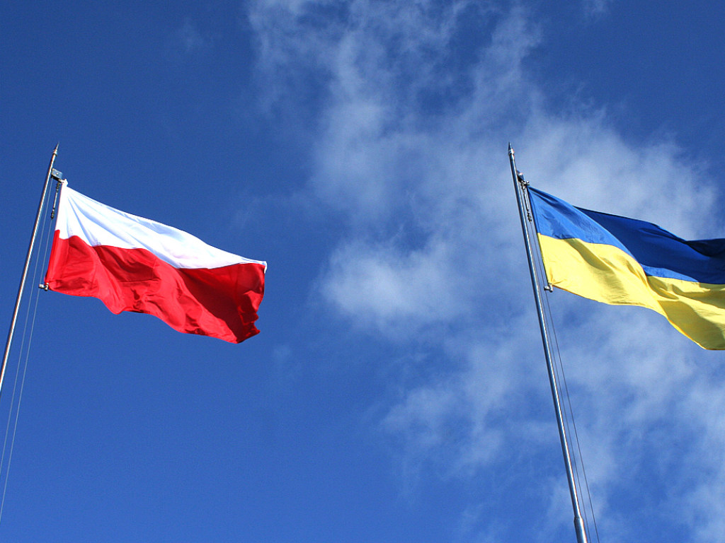 В Польше начали проект по бесплатному трудоустройству украинцев