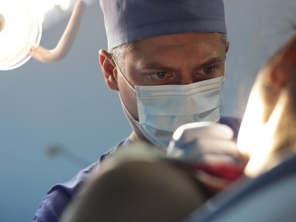 В Запорожье стоматолог умер прямо во время оказания медицинской помощи
