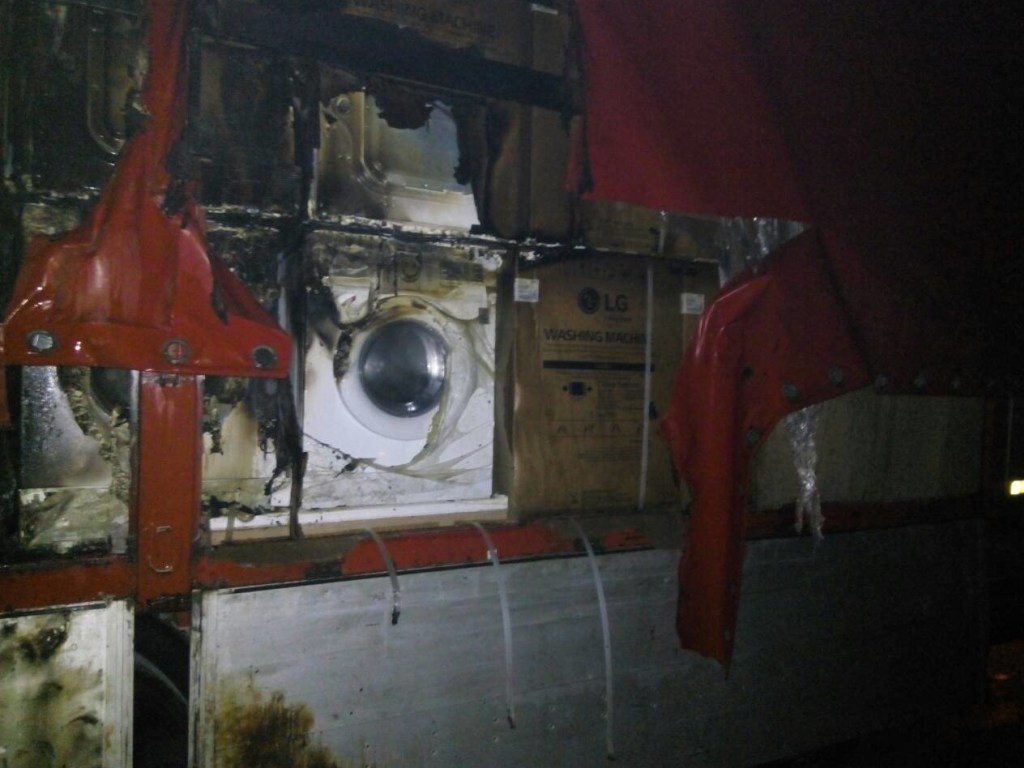 Под Киевом загорелась фура со стиральными машинами &#8212; ГСЧС (ФОТО)