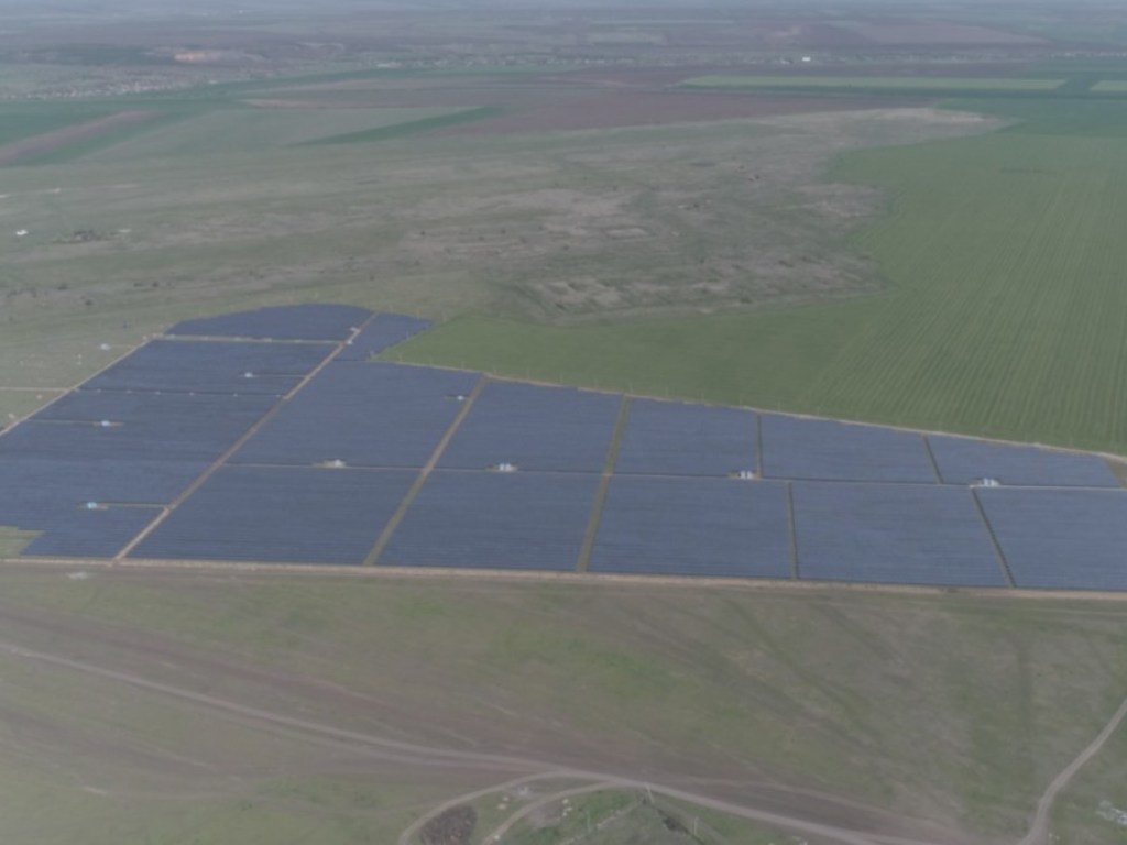 В Запорожской области ввели в эксплуатацию первую очередь крупнейшей в Украине солнечной электростанции (ФОТО)