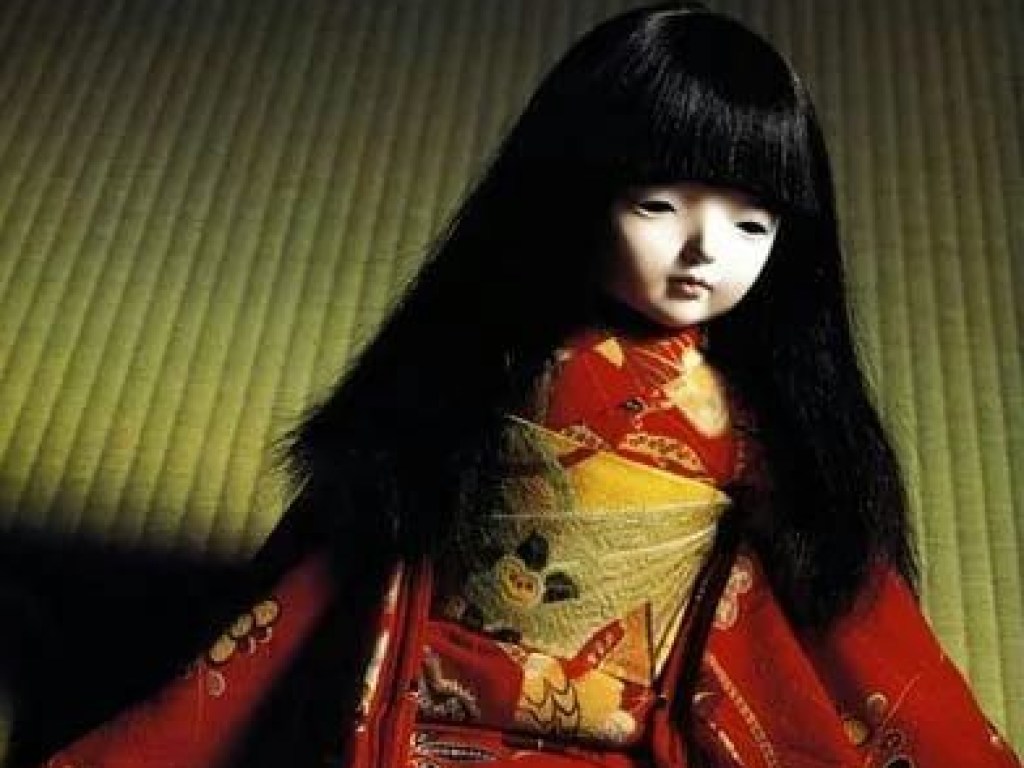 В японском храме находится кукла, у которой постоянно растут волосы (ФОТО)