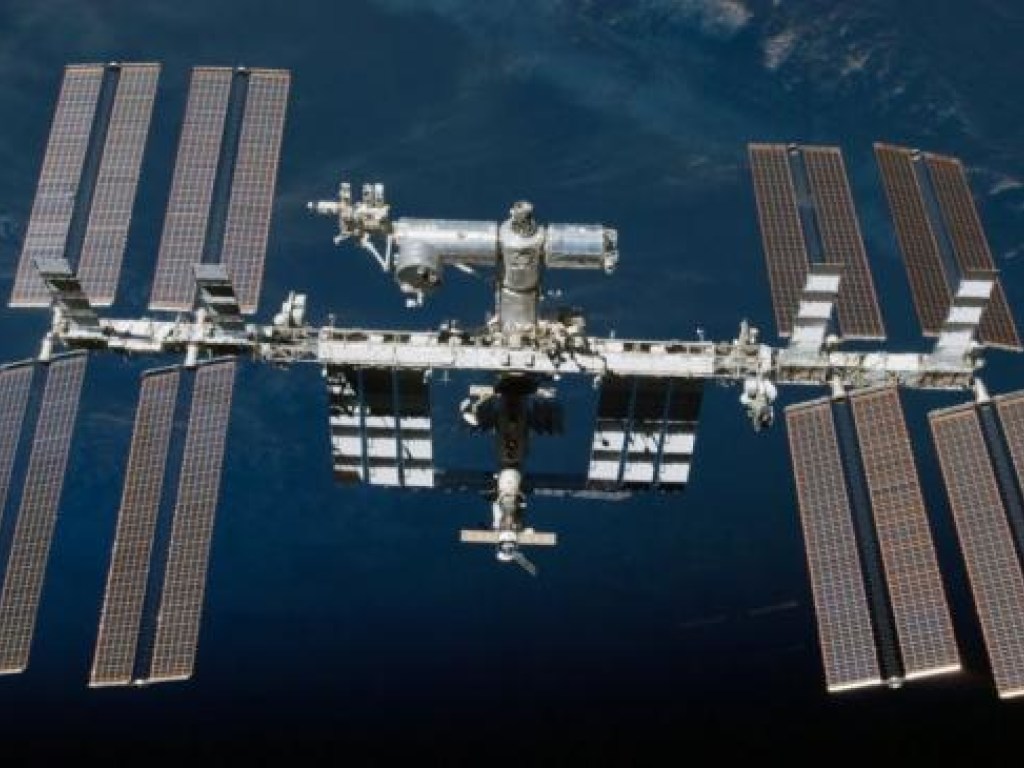 Российские космонавты на МКС остались без питьевой воды