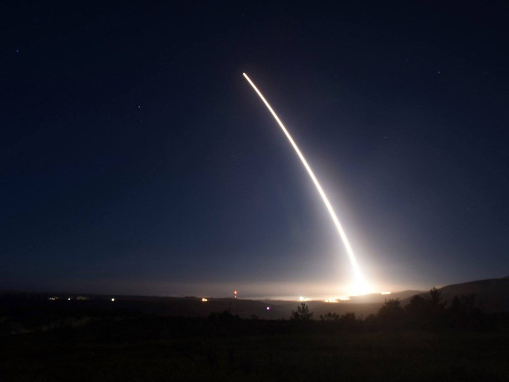 США испытали межконтинентальную баллистическую ракету Minuteman III (ВИДЕО)