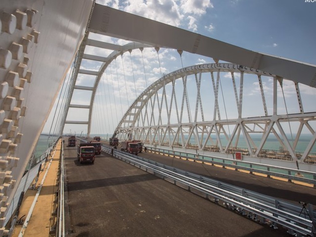 Появились новые фото со стройки крымского моста