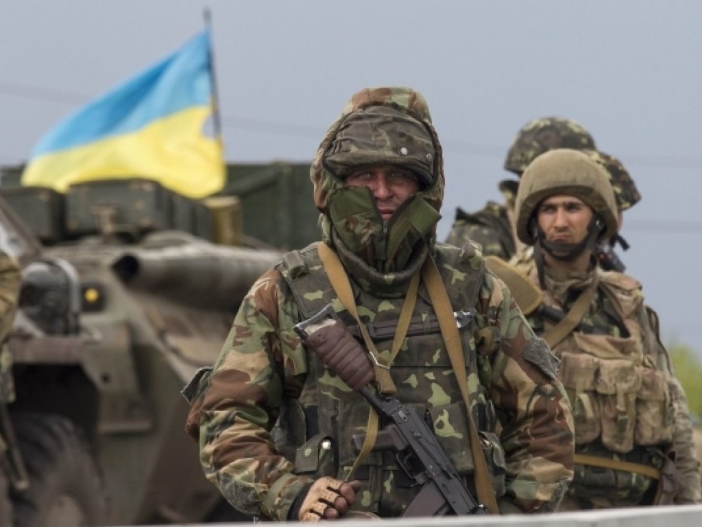 Сутки в АТО: 52 обстрела, пострадали пятеро украинских военных