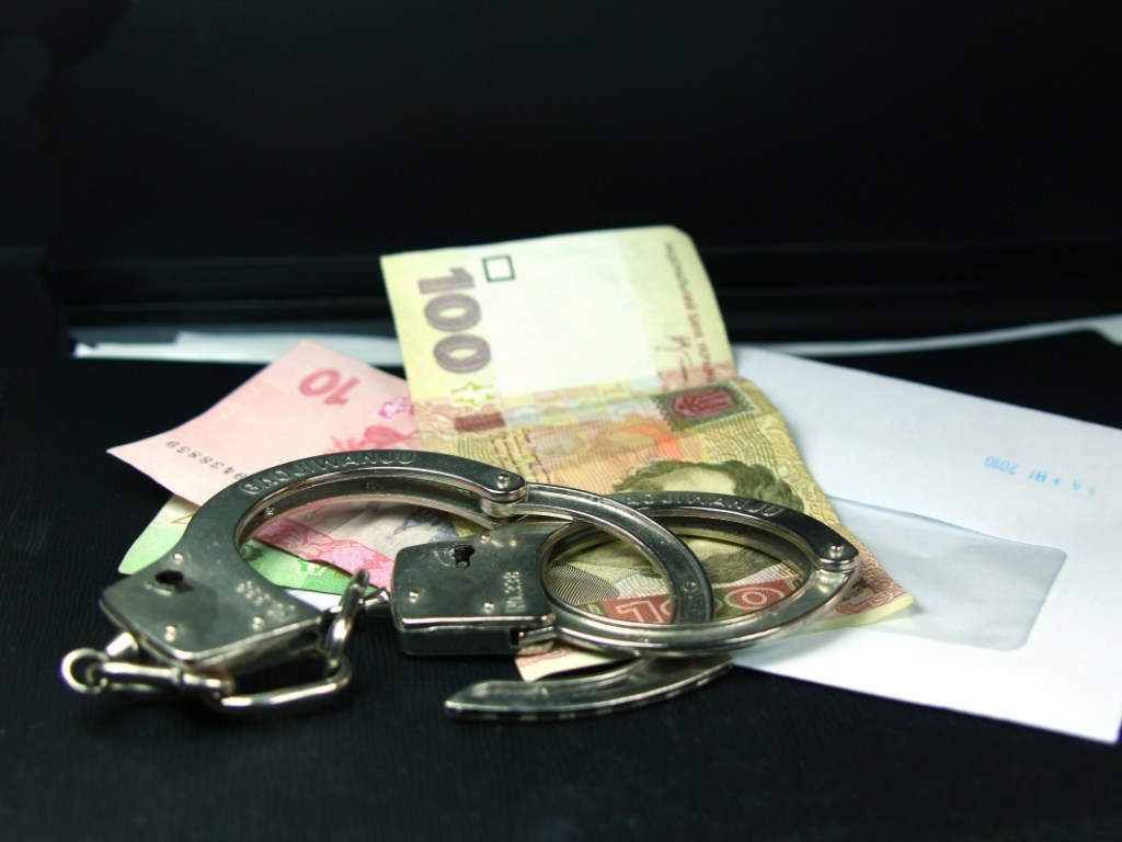 Правоохранители задержали руководителя «военторга» за растрату более миллиона гривен (ФОТО)