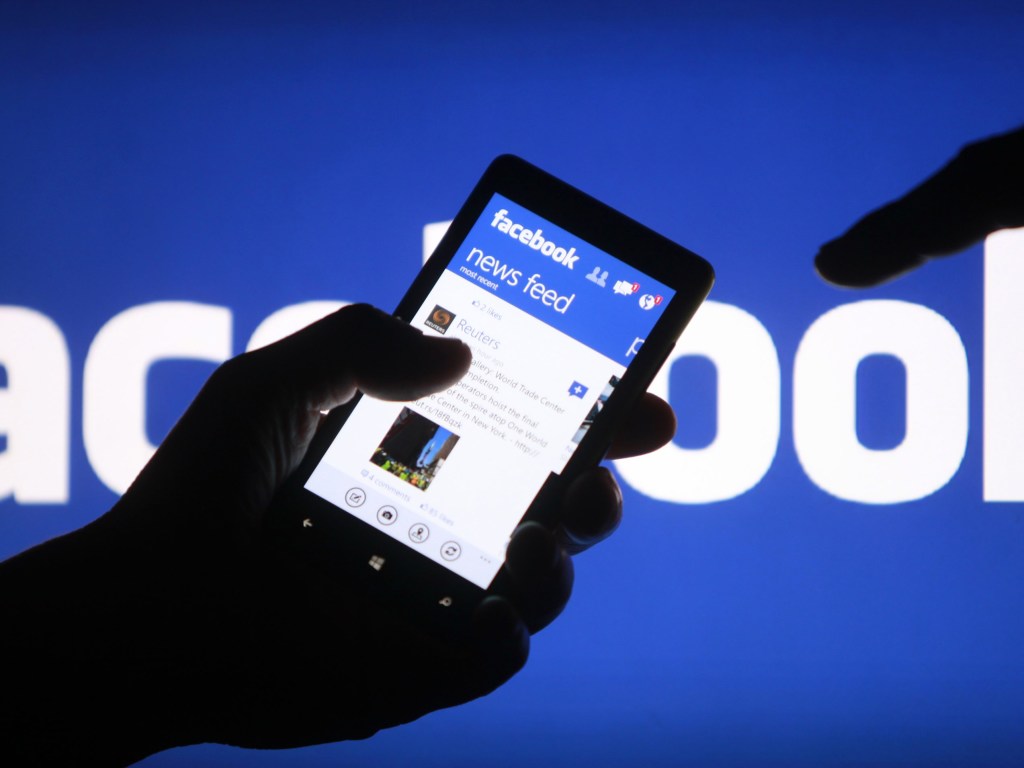 Конкурент Tinder: В Facebook анонсировали запуск сервиса онлайн-знакомств