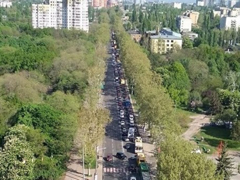 Годовщина трагедии 2 мая: центр Одессы сковали огромные пробки (ФОТО)