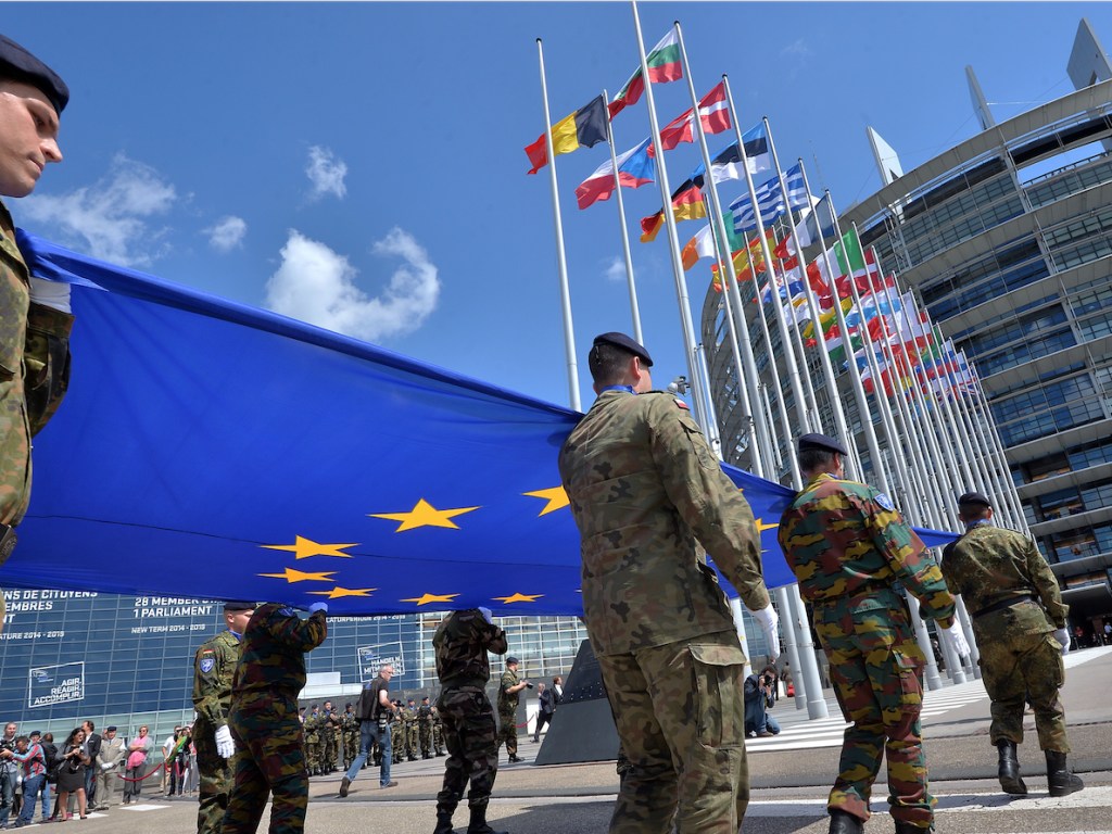Эксперт о создании регулярной армии ЕС: Не все страны-члены Евросоюза поддерживают эту идею