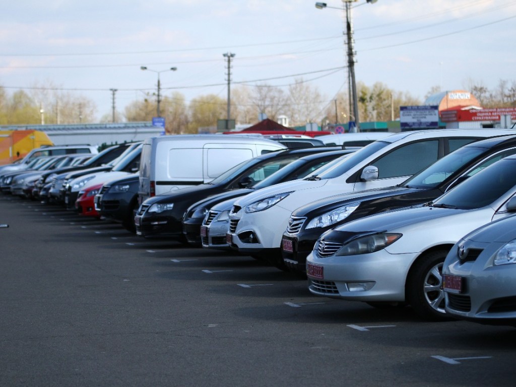 Продажи б/у авто в Украине выросли на 44%