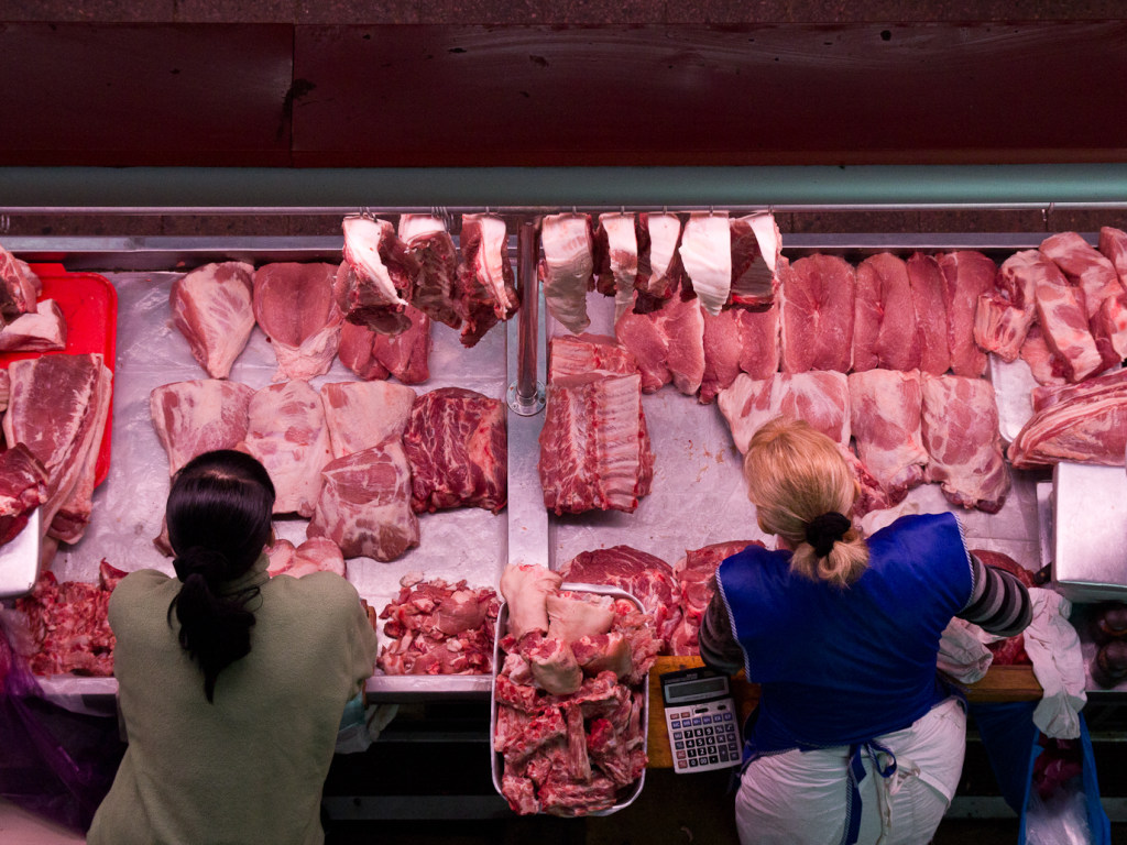 Мясо в Украине будут дорожать каждый месяц по одной-две гривне &#8212; эксперт
