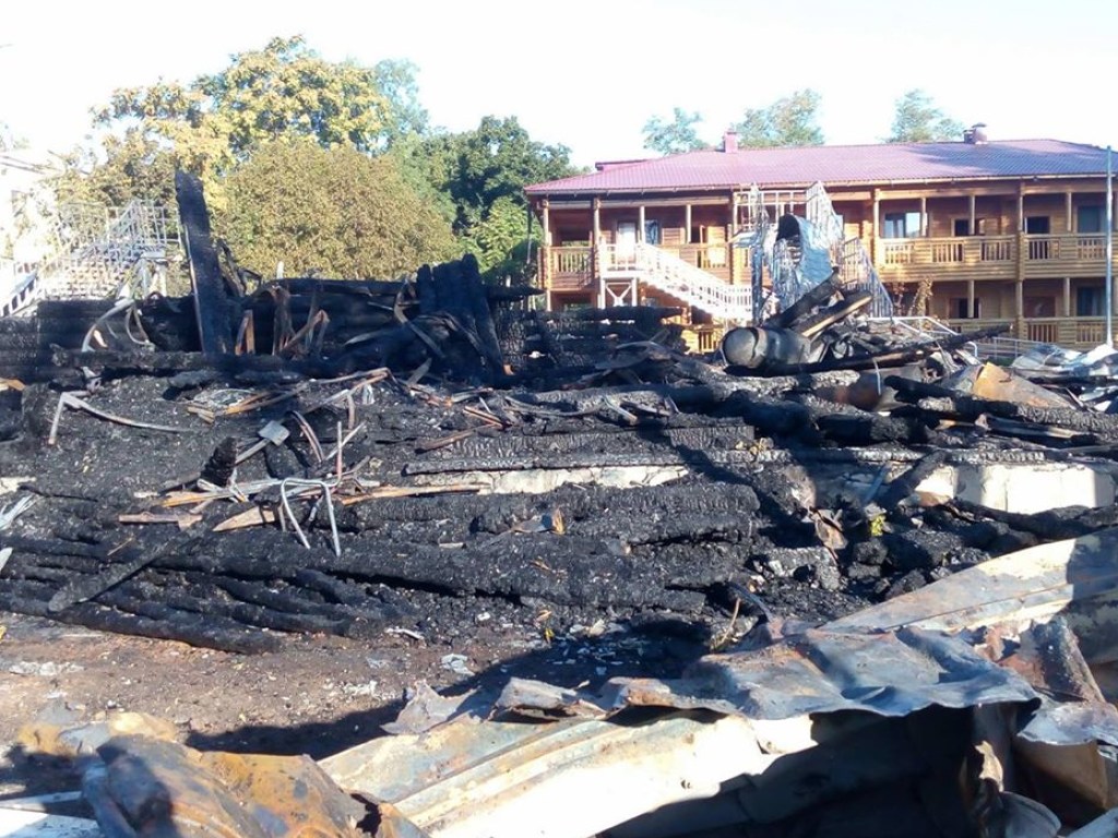 Пожар в детском лагере в «Виктория»: Руководству лагеря объявили новые подозрения
