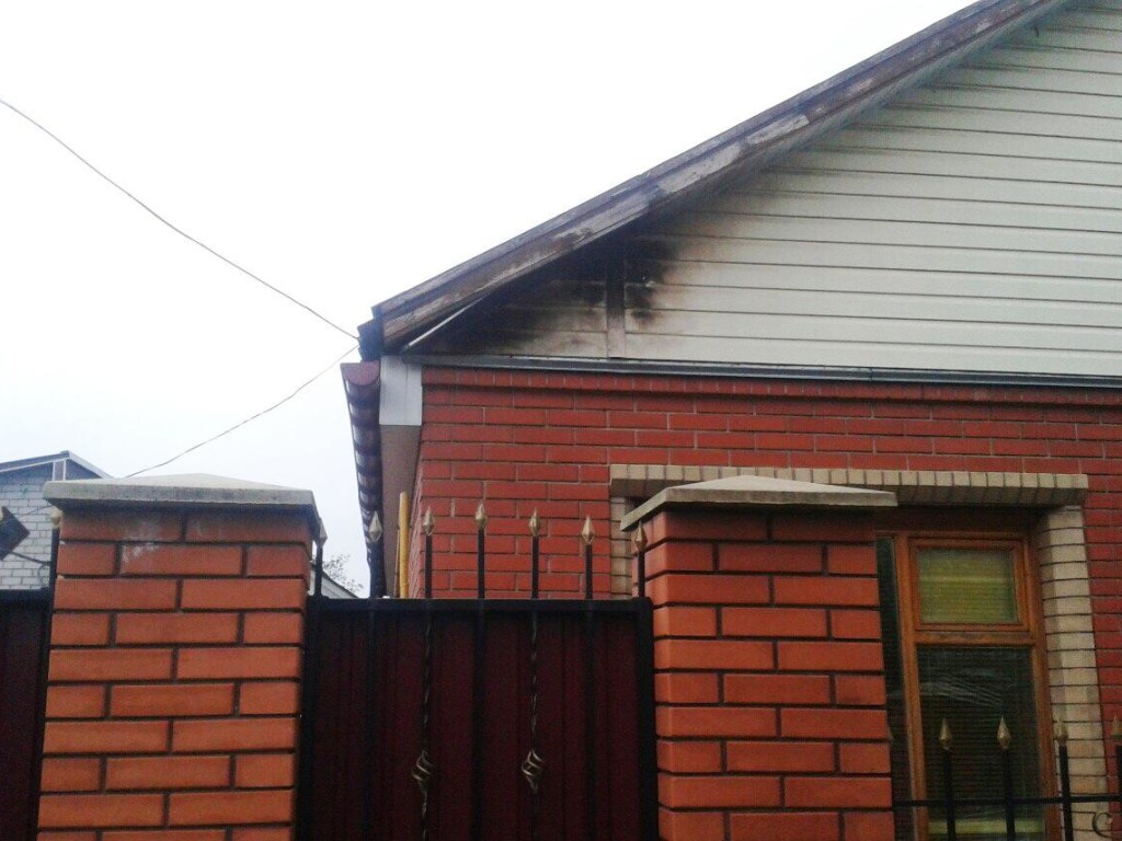 В Черкассах удар молнии по кабелю спровоцировал пожар в доме (ФОТО)