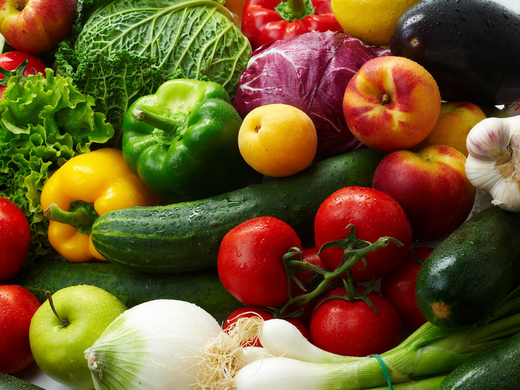 Первые весенние овощи: вред или польза