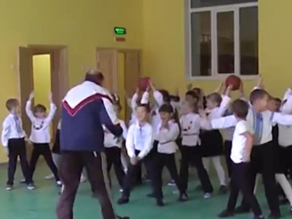 В школе Ровно обнаружили огромную концентрацию фенола (ВИДЕО)