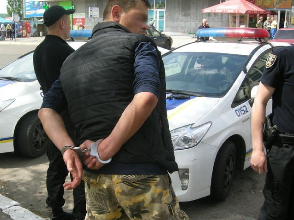 Двое пьяных военных открыли стрельбу на центральном автовокзале в Николаеве (ФОТО)