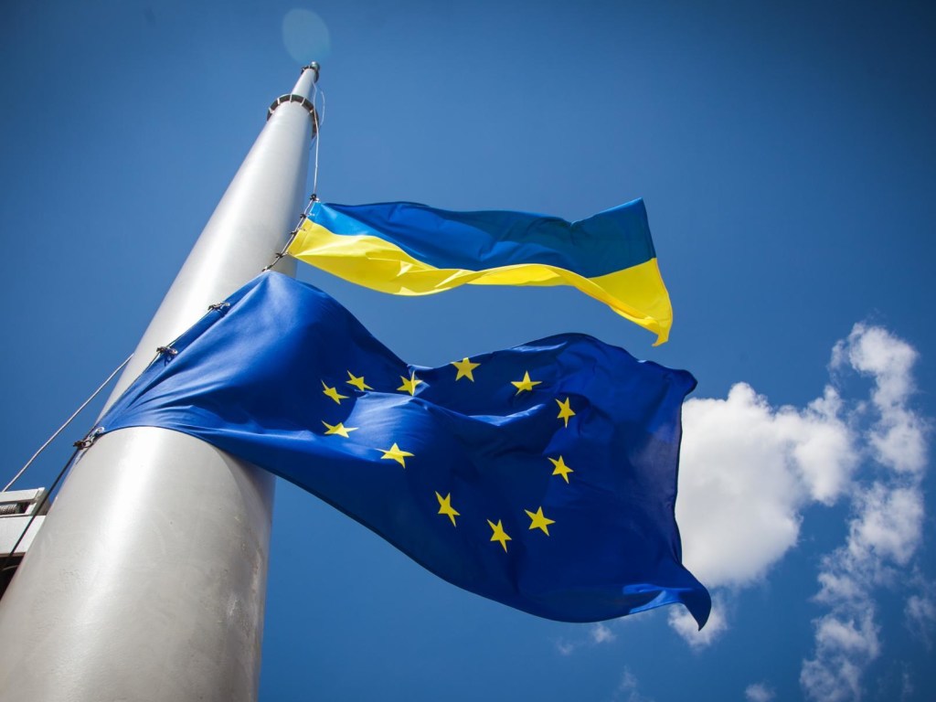 Украинцы в ЕС получают больше всего предписаний вернуться на родину – МИД