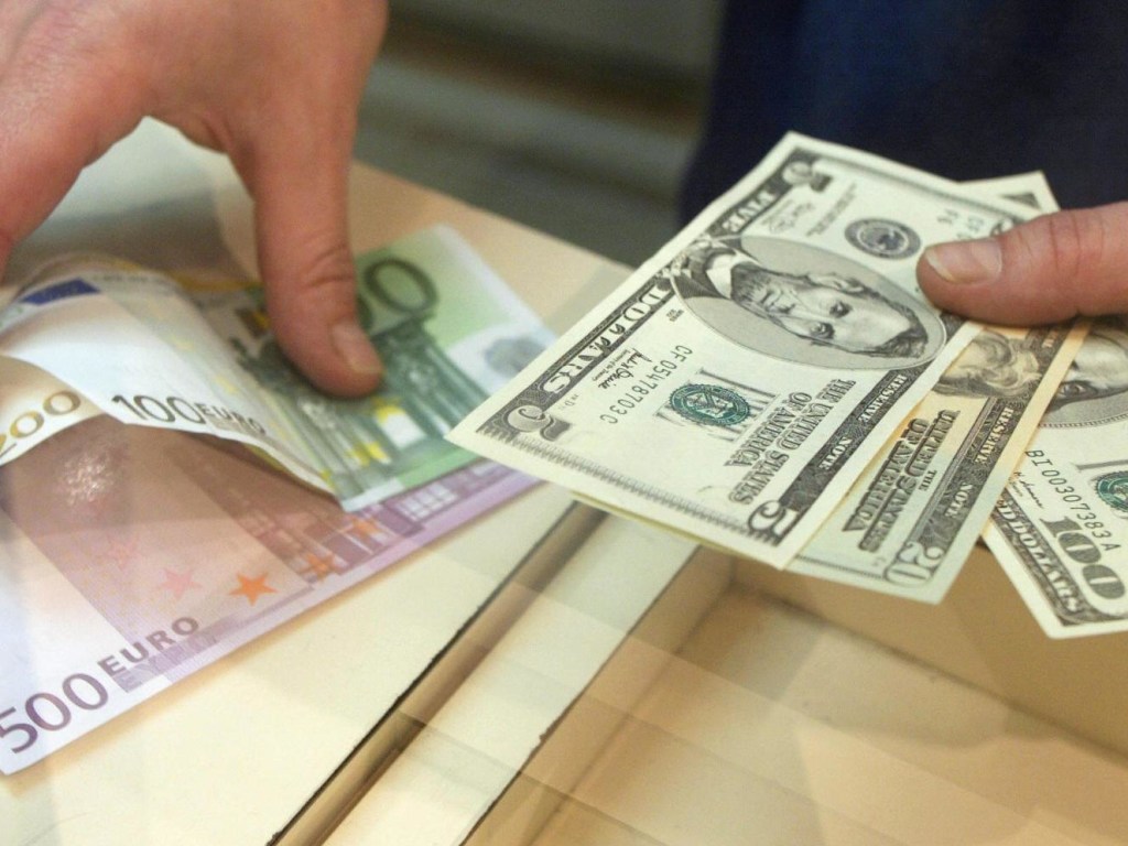 НБУ установил официальный курс на уровне 26,19 гривны за доллар