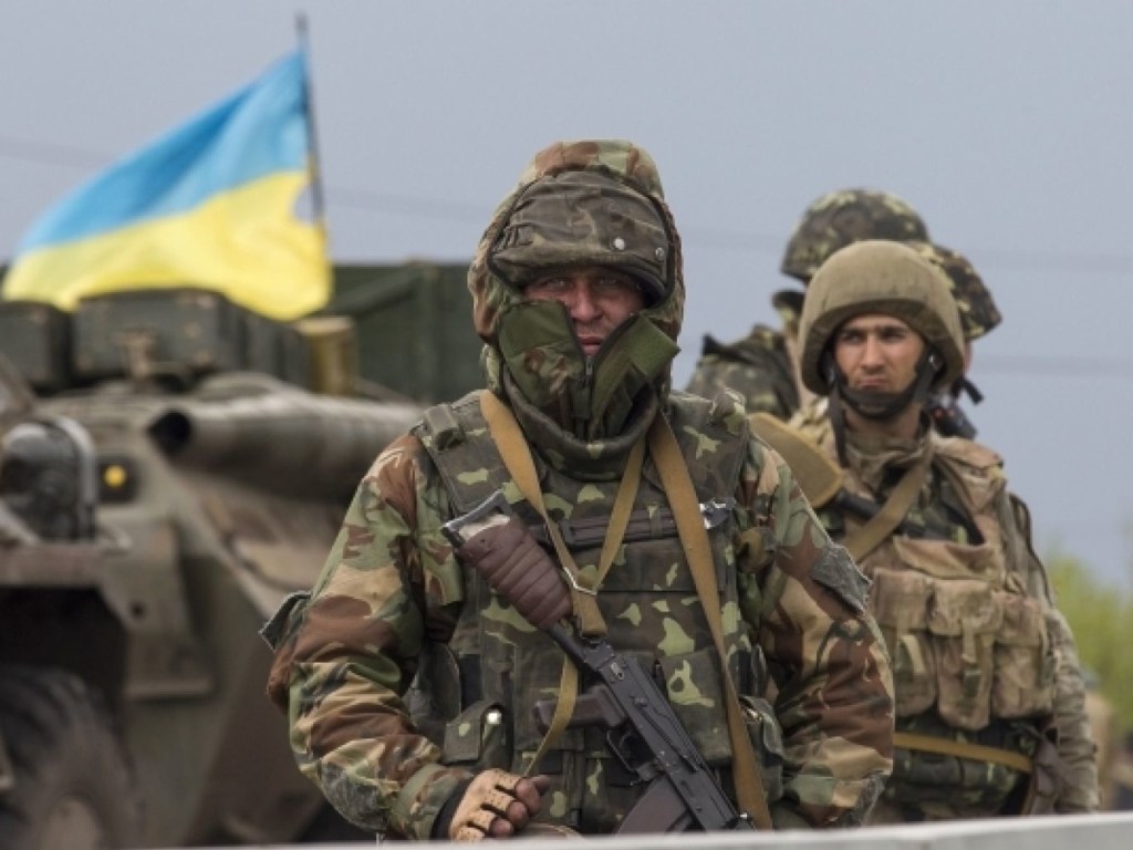 За сутки на Донбассе противник 42 раза открывал огонь по позициям ВСУ &#8212; штаб ООС