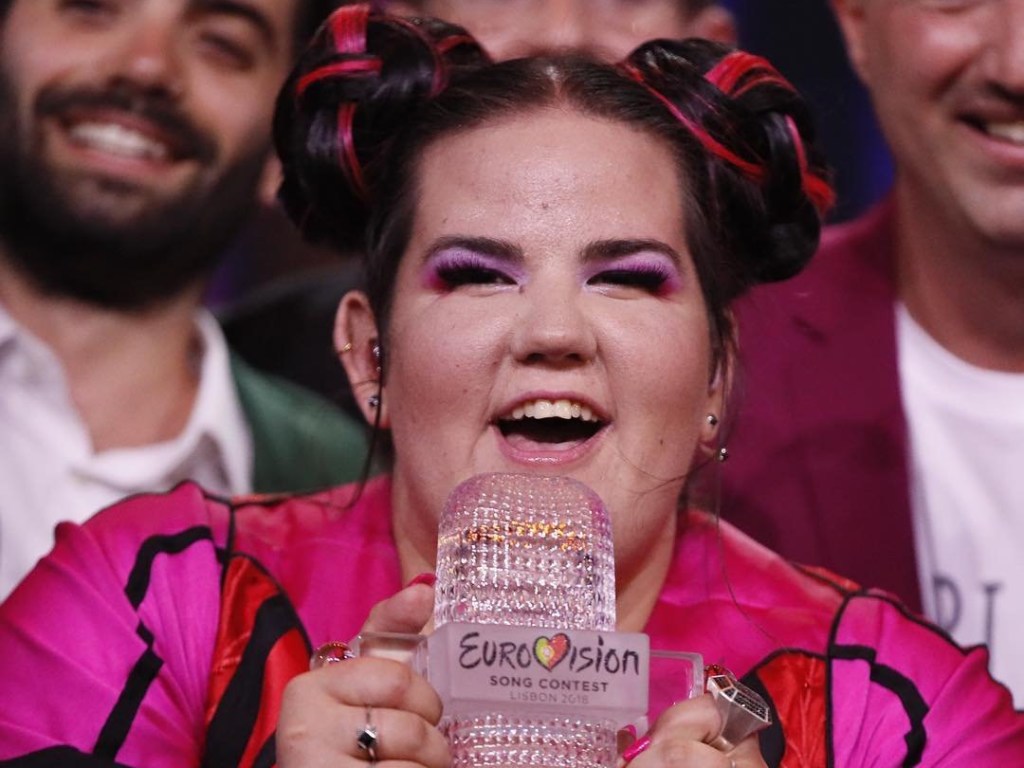 Победительница «Евровидения» пойдет на гей-парад вместо концерта в России