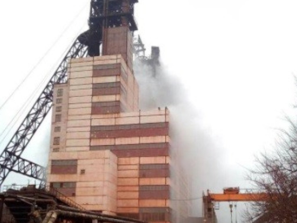 Подозреваемого в пожаре на железорудном комбинате слесаря довели до самоубийства — СМИ