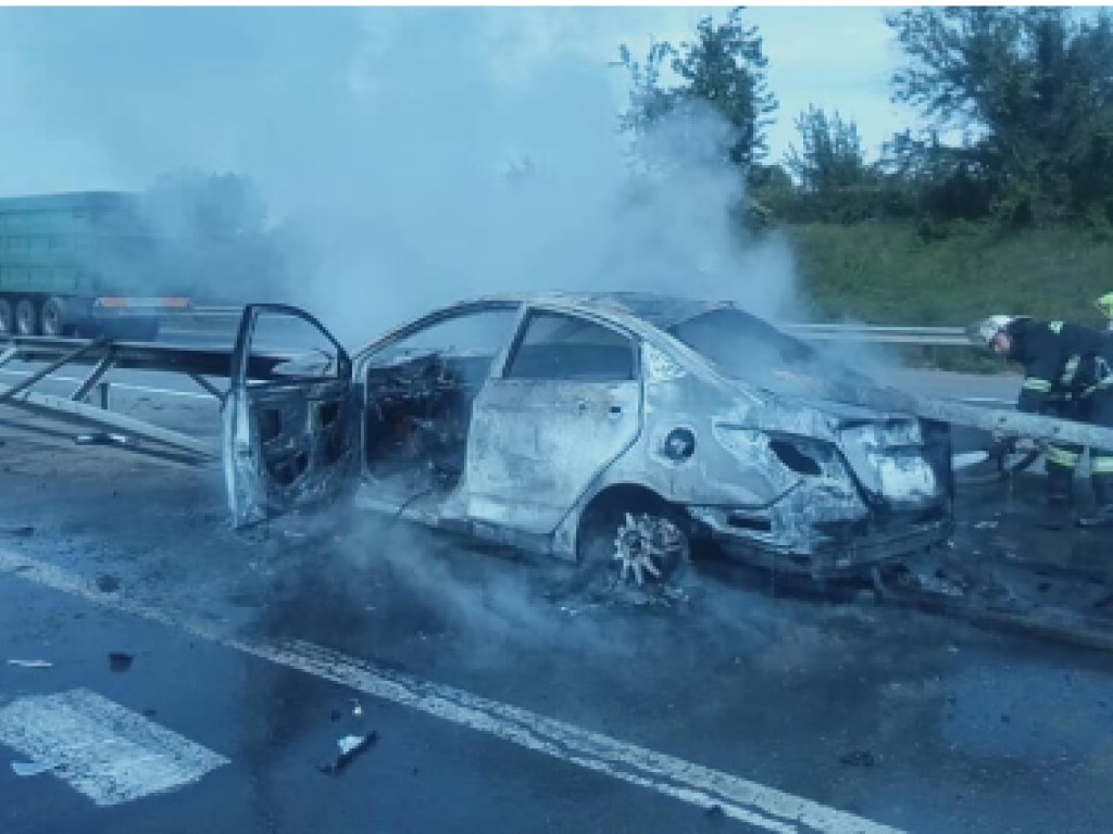 На Одесской трассе Hyundai устроил огненное ДТП, есть погибшие (ФОТО)