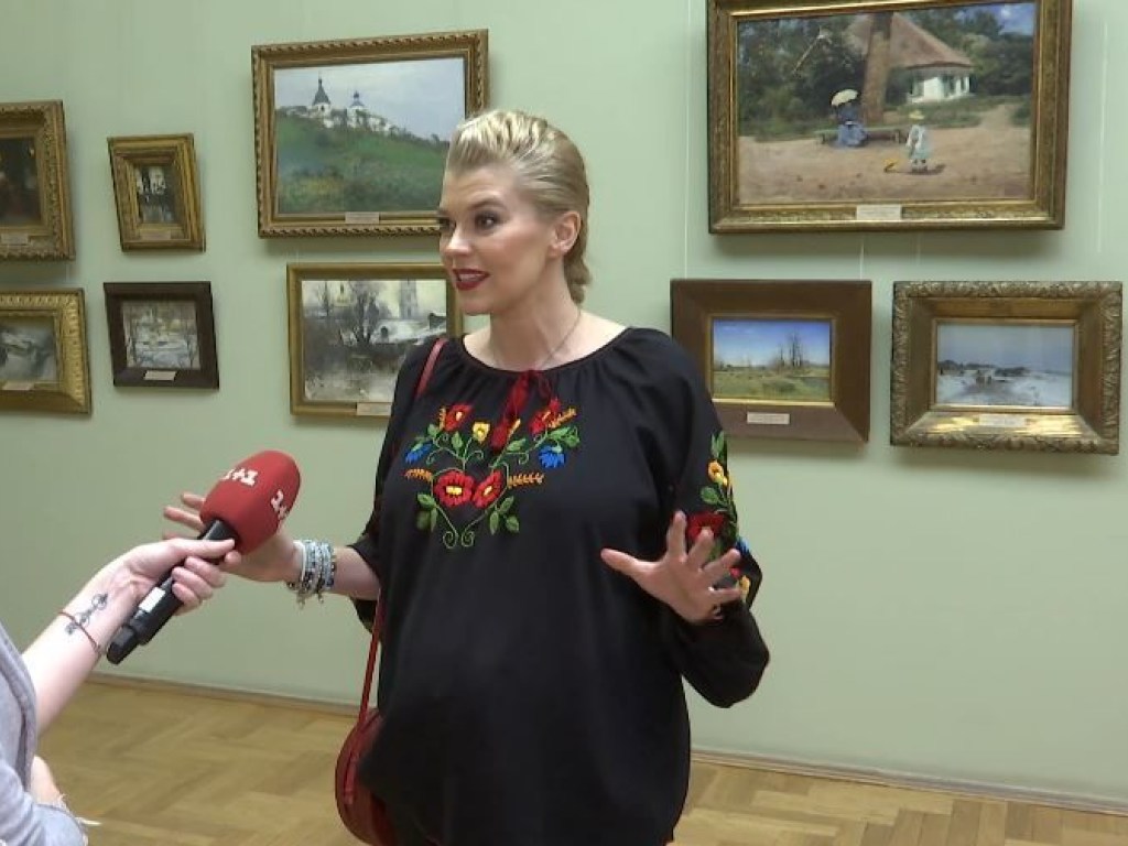 Знаменитый тренер Ирина Блохина показала беременный животик  (ФОТО)