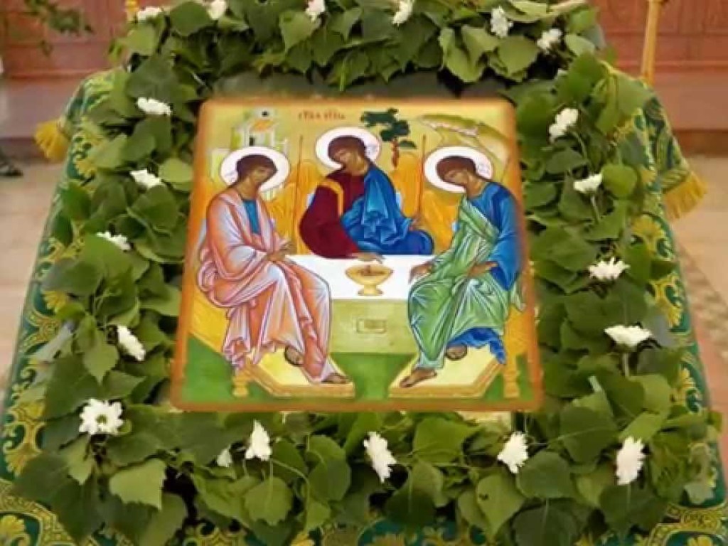 На Закарпатье объявили выходным день католической Троицы
