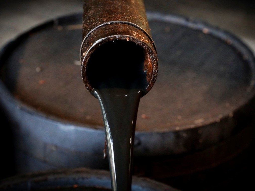 Нефть Brent торгуется ниже 80 долларов за баррель