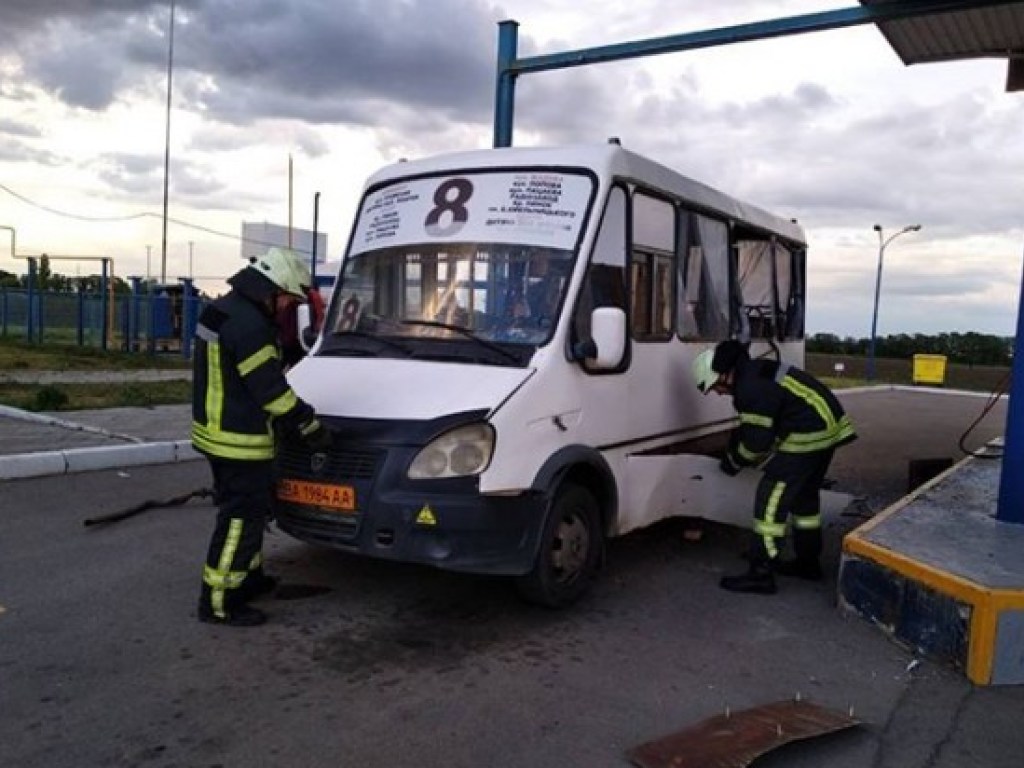 На автозаправке в Кропивницком произошел взрыв: есть пострадавшие (ФОТО)