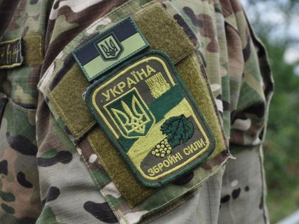 Ситуация на Донбассе: украинский военный подорвался на взрывном устройстве