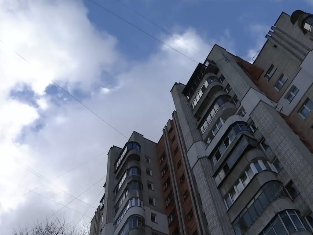 19-летний студент покончил с собой, спрыгнув с крыши многоэтажки в Житомире