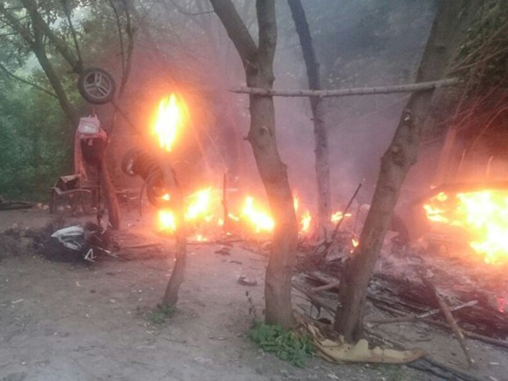 Нападение на лагерь ромов в Тернополе: полиция назвали возможные причины атаки