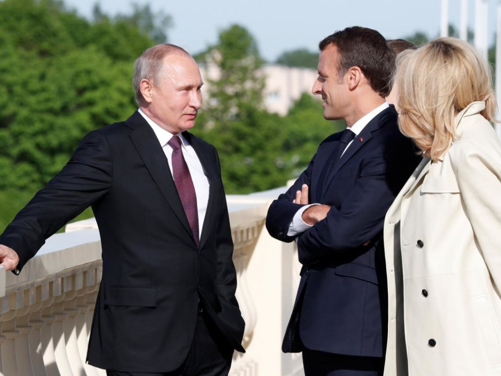 Макрон обратился к Путину на «ты» и предложил «найти решение» по Украине