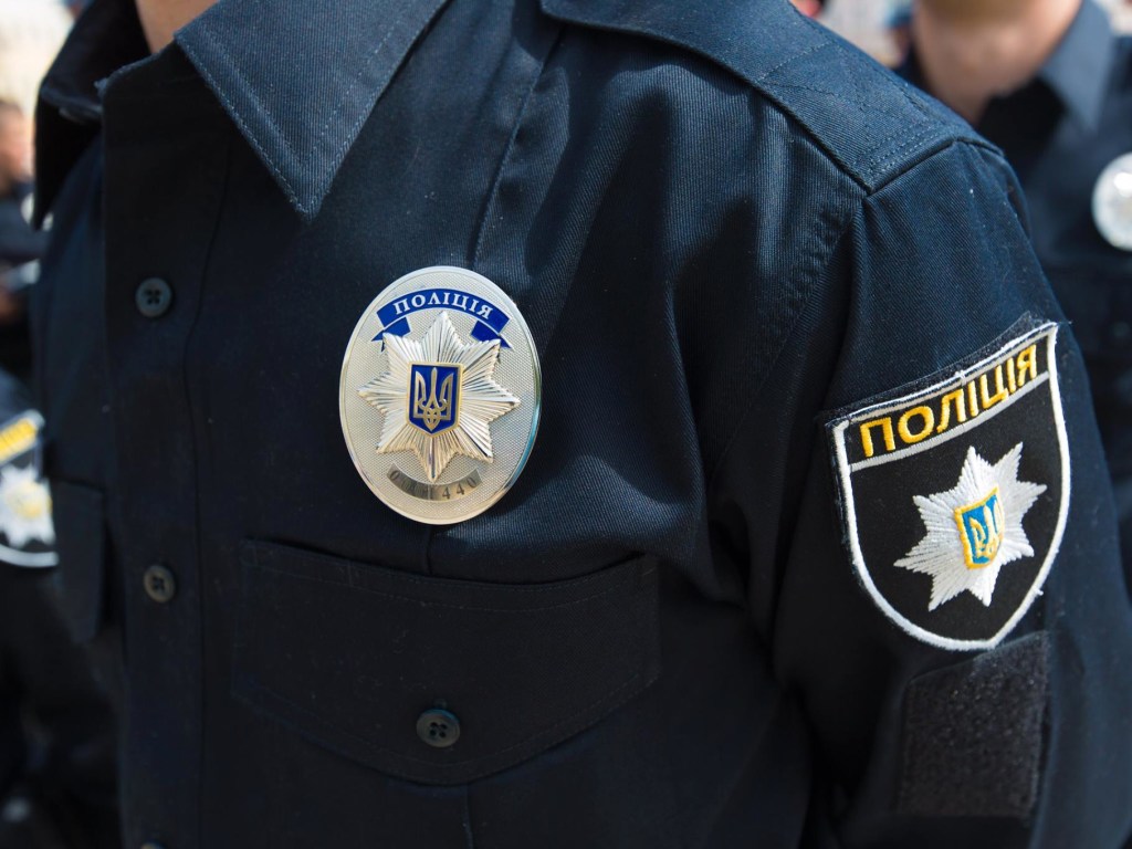 Под Киевом патрульные по кругу бегали за машиной нарушителя (ВИДЕО)