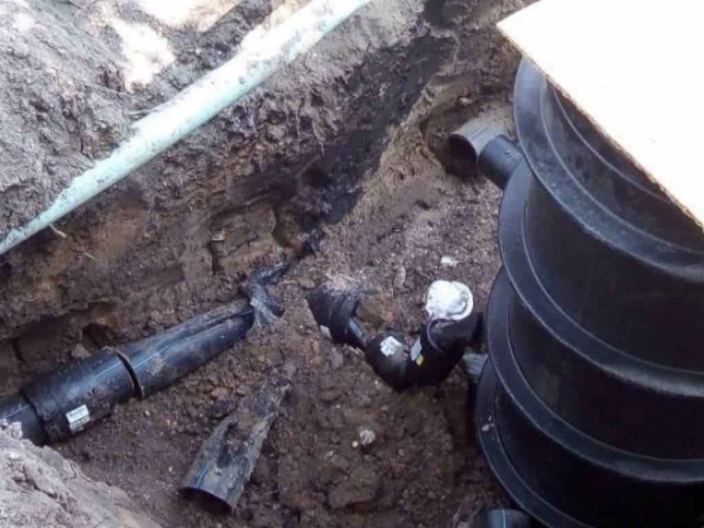 В Геническе неизвестные сожгли канализационное оборудование, община понесла значительные убытки (ФОТО)