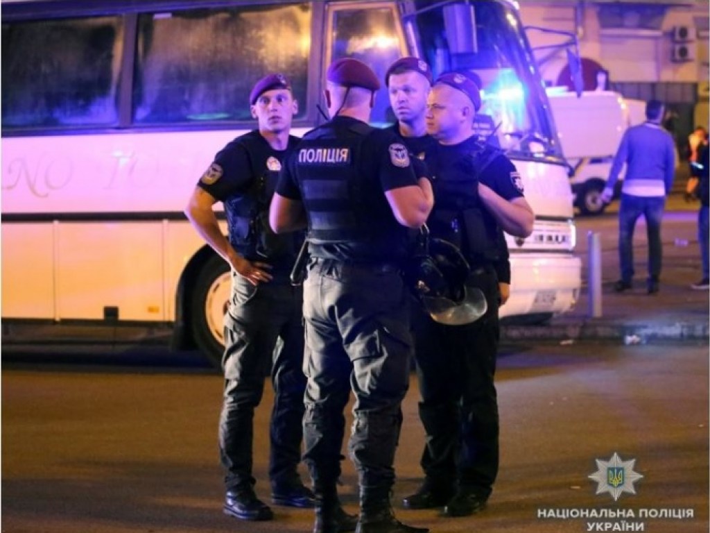 Полиция: Финал ЛЧ в Киеве прошел без серьезных нарушений, задержаны 18 человек (ФОТО, ВИДЕО)