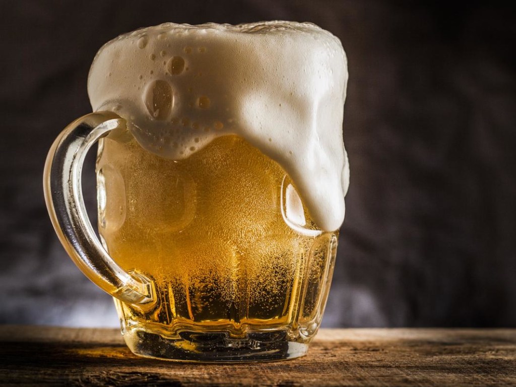 Ученые определили, кому ни в коем случае нельзя пить алкоголь