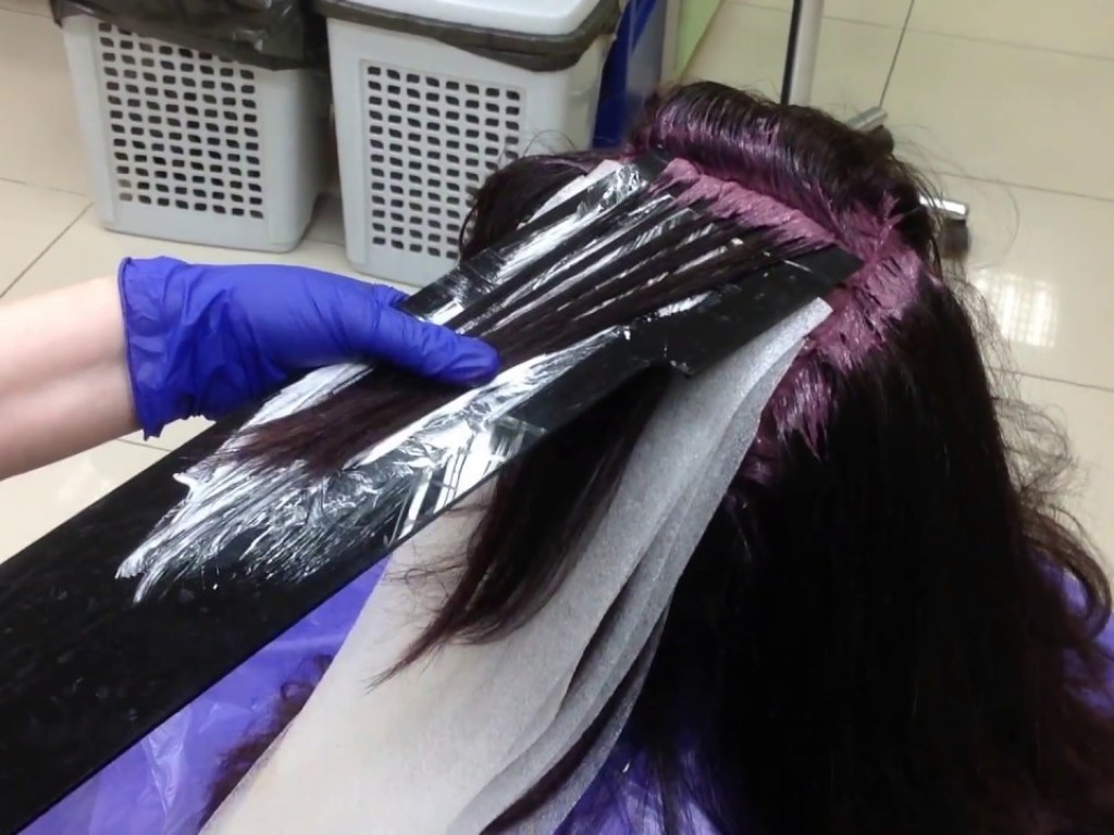 В Великобритании изобрели устойчивую краску для волос из черной смородины (ФОТО)