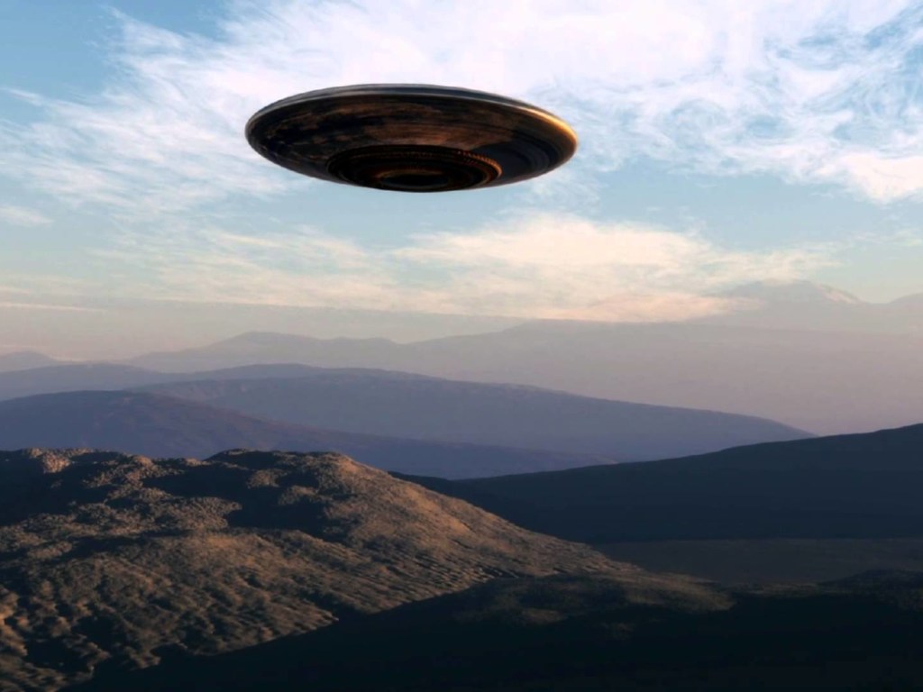 Уфологи опубликовали видео НЛО: «тарелка» припарковалась в горах Италии