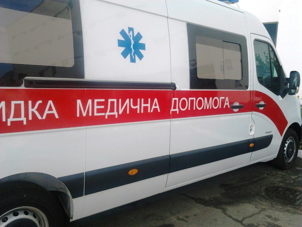 В Ямницком лицее школьник упал в обморок во время выступления Порошенко (ФОТО)