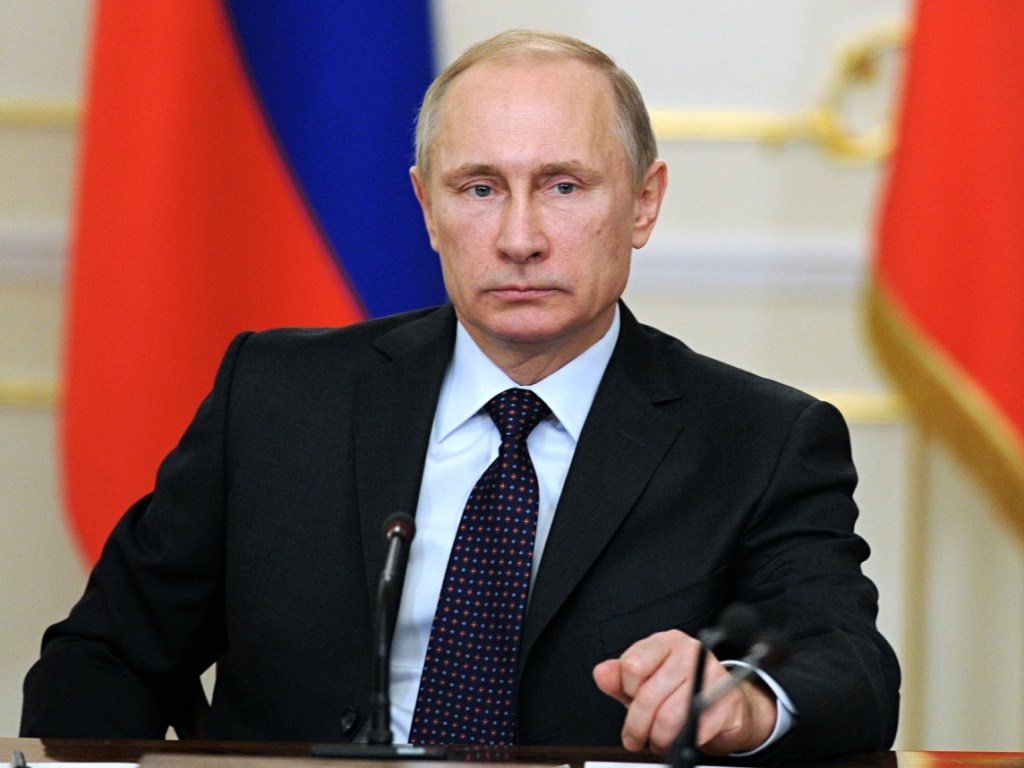 Курьез: Путин дважды прервал выступление из-за младенца  (ВИДЕО)