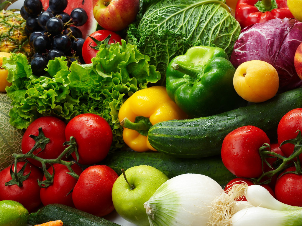 Текущим летом цены на овощи, ягоды, фрукты будут повышаться и снижаться хаотично &#8212; эксперт
